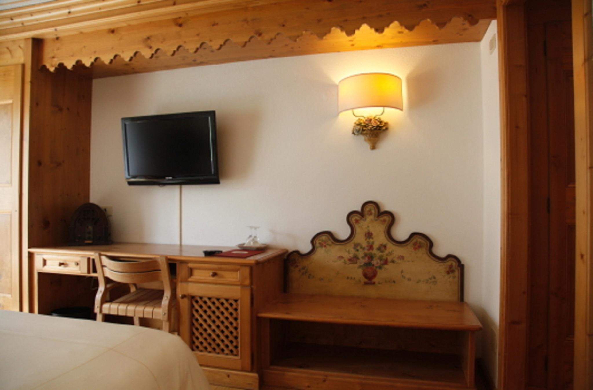 Hotel Miramonti กอนเญ ภายนอก รูปภาพ